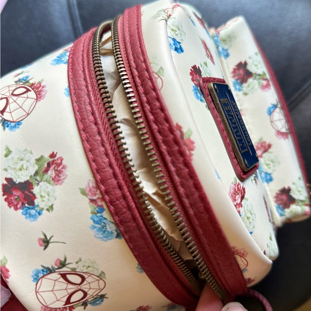 Loungefly New Marvel Spider-Man Floral Backpack - Picture 4 of 4